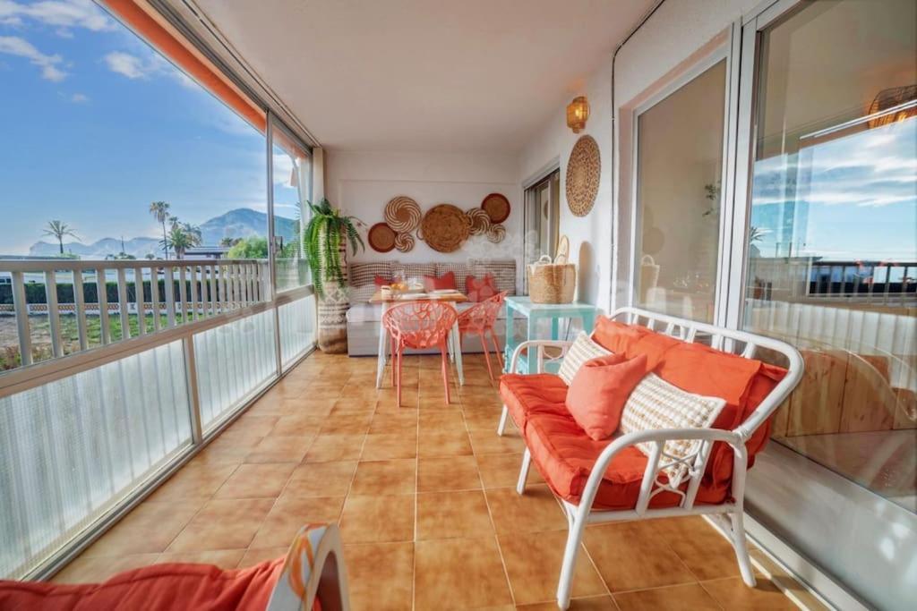 Appartement Face A La Mer Avec Parking Gratuit Libre D'Acces 알리칸테 외부 사진